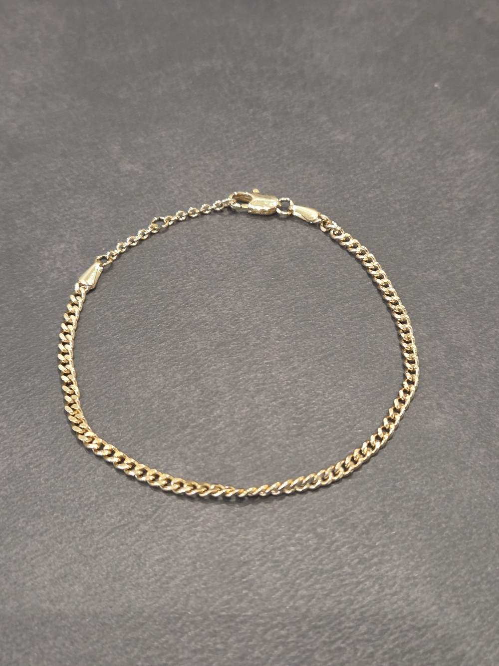 Delicate Gold Chain Bracelet